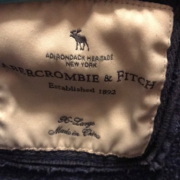 3/4 sleeve Abercrombie & Fitch zip up - Picture 3 of 3